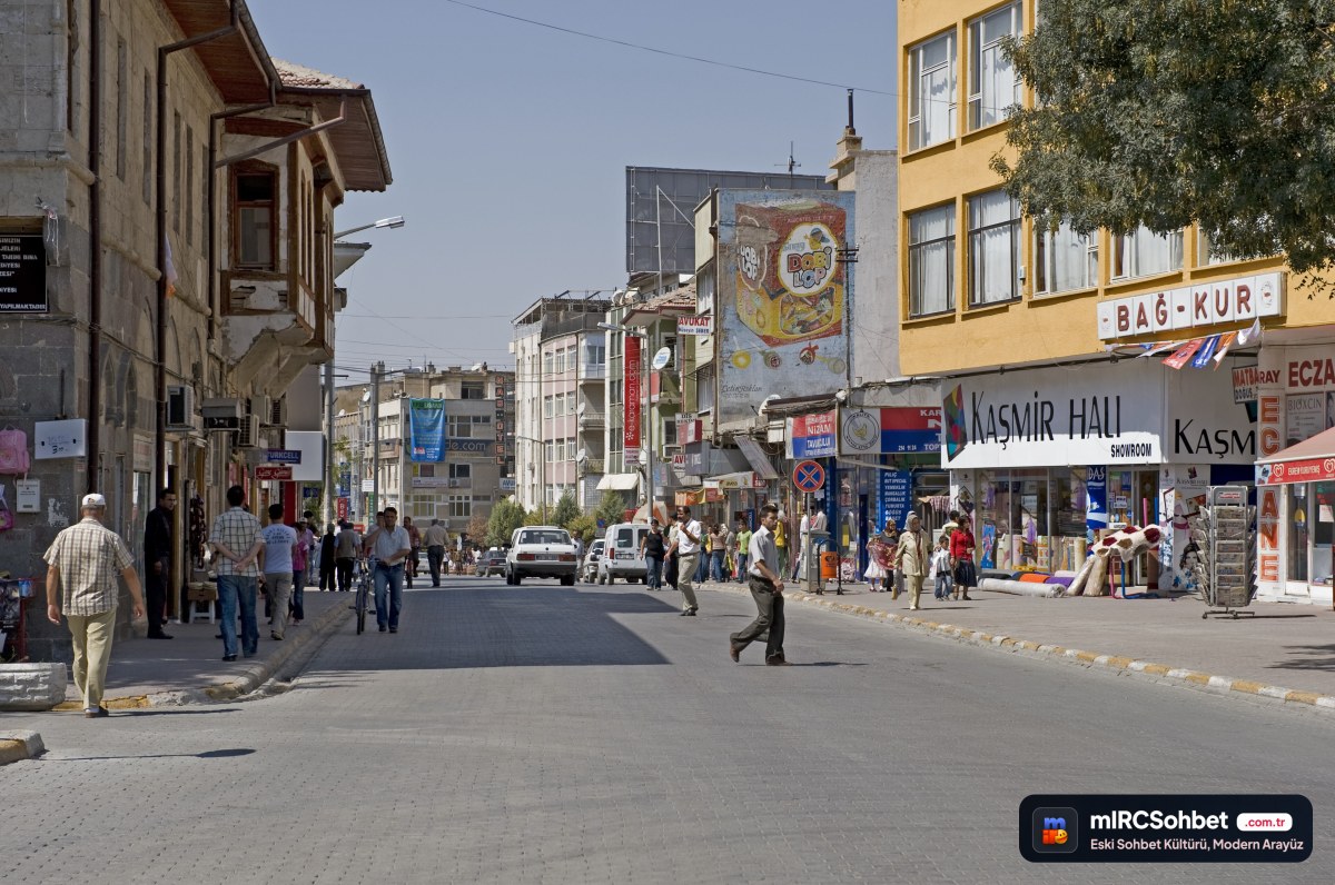 Karaman Canlı mIRC Sohbet Odaları: Şehrin En Samimi Muhabbet Köşesi