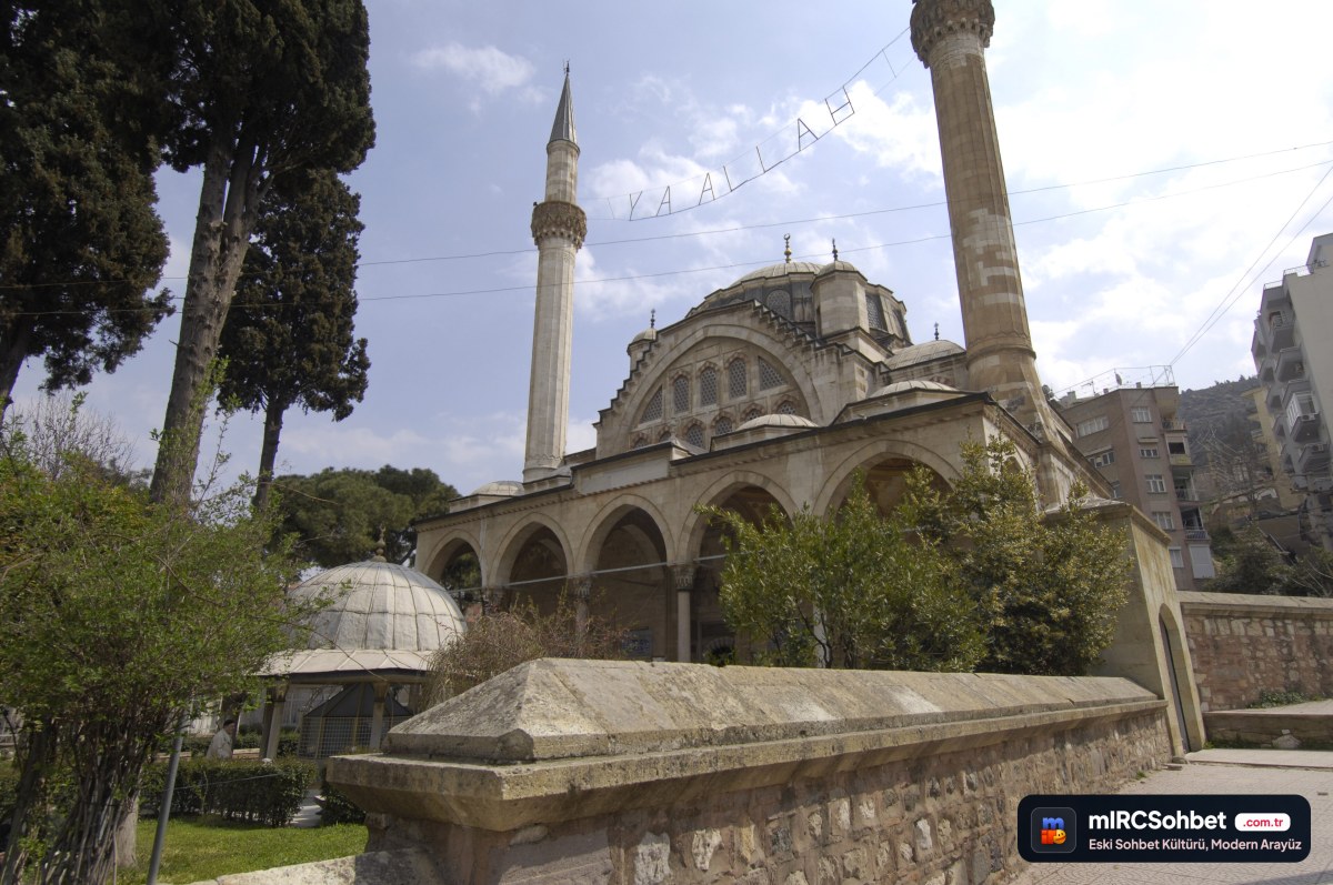 Manisa Online mIRC Sohbet Odalarında Muhabbetin Tadına Varın!